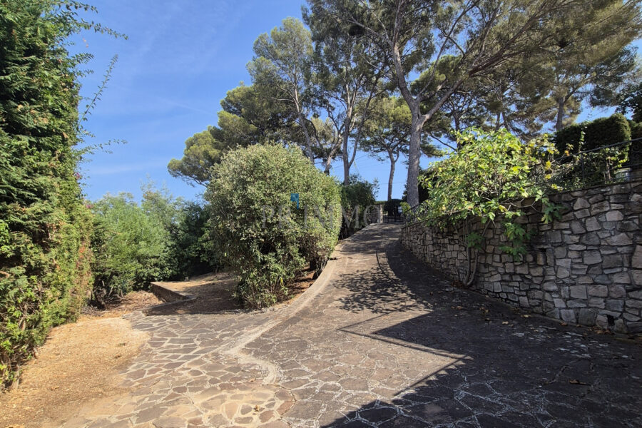 Maison à vendre à Les Issambres — Vue mer — photo 9