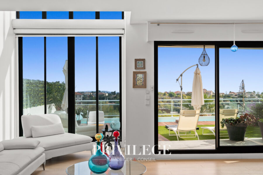 Maison à vendre à Nice — Vue sur la ville — photo 7