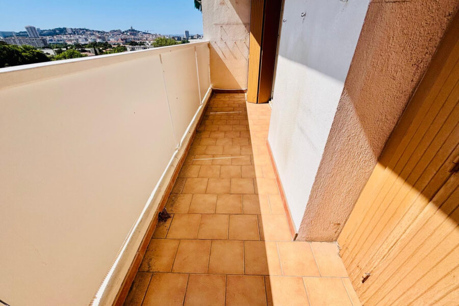 Appartement à vendre à Marseille 10e arrondissement — Vue sur la ville — photo 7