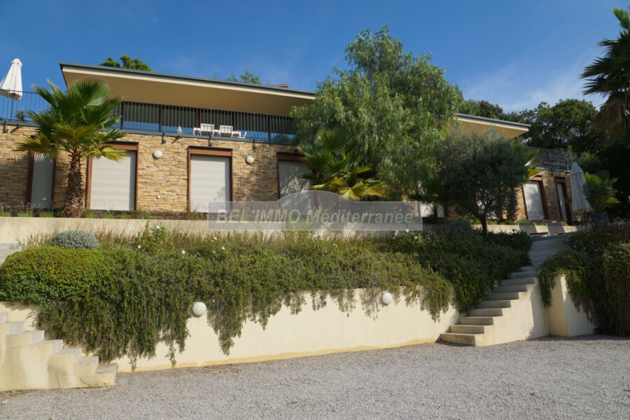 Maison à vendre à Rayol-Canadel-sur-Mer — Vue mer — photo 4