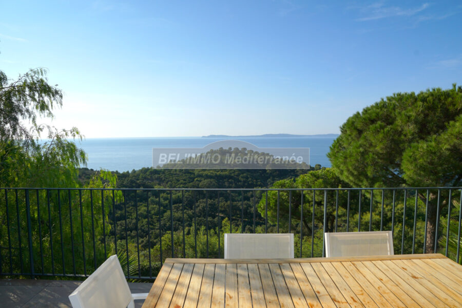 Maison à vendre à Rayol-Canadel-sur-Mer — Vue mer — photo 1