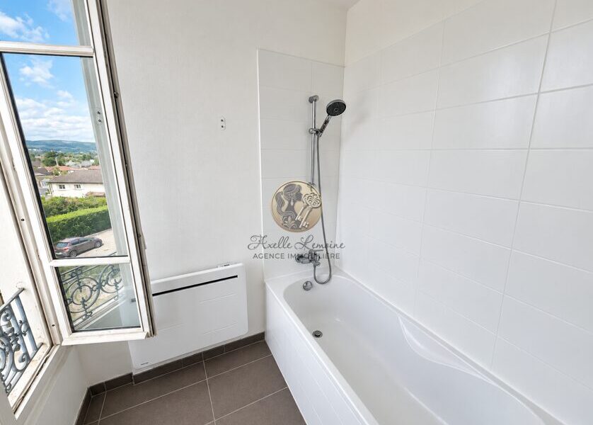 Appartement à vendre à Lucenay — Vue parc & jardin — photo 1
