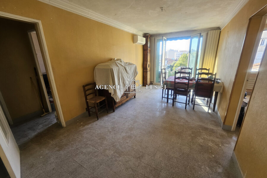 Appartement à vendre à Marseille 4e arrondissement — Vue sur la ville — photo 3