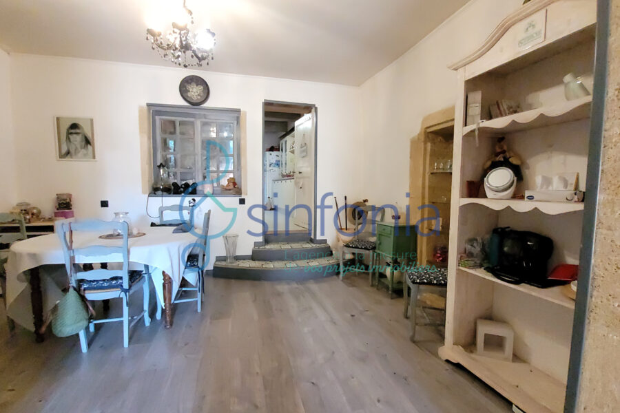 Maison à vendre à Lédenon — Vue sur la ville — photo 3