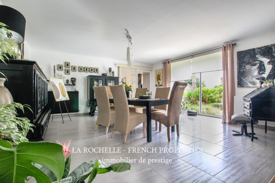 Maison à vendre à Saint-Pierre-le-Vieux — Vue dégagée — photo 8