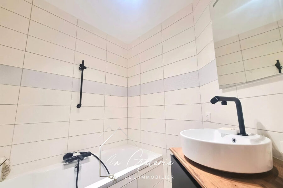 Appartement à vendre à Grenoble — Vue montagne — photo 9