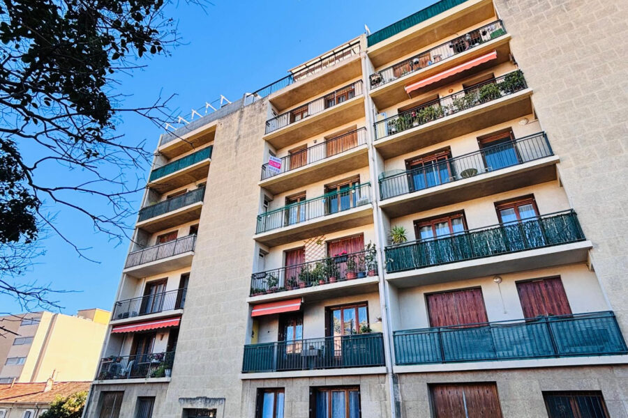 Appartement à vendre à Marseille 13e arrondissement — Vue sur la ville — photo 9