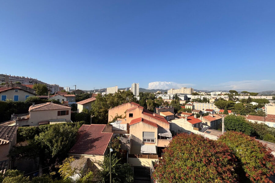 Appartement à vendre à Marseille 13e arrondissement — Vue sur la ville — photo 6