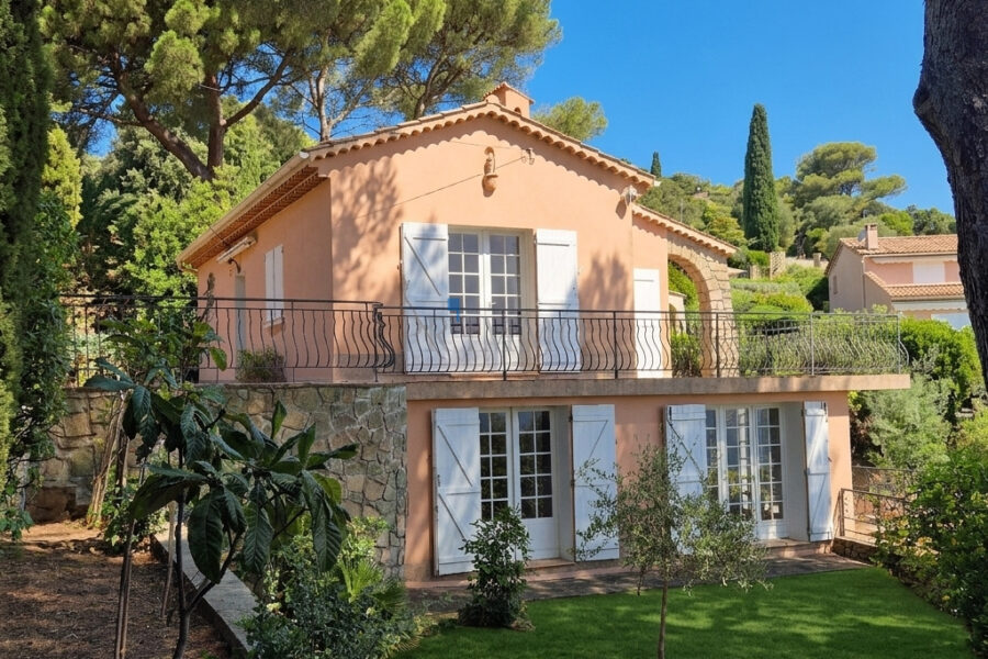 Maison à vendre à Les Issambres — Vue mer — photo 3