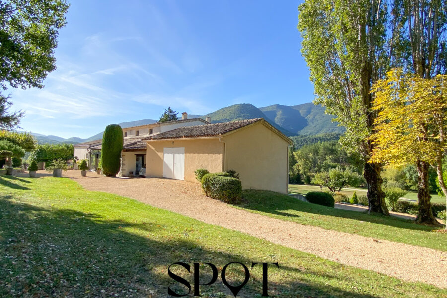 Maison à vendre à Montbrun-les-Bains — Vue nature — photo 5