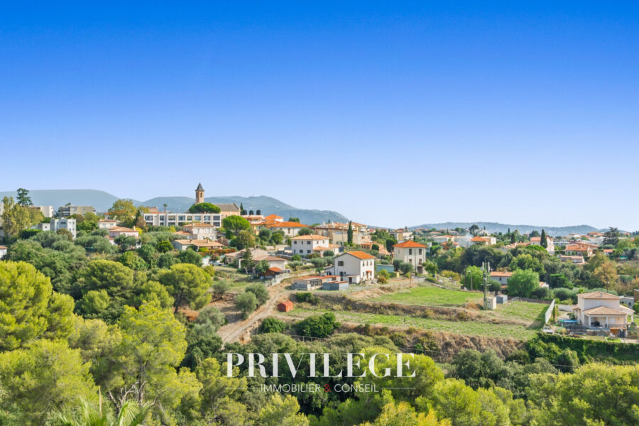 Maison à vendre à Nice — Vue sur la ville — photo 1
