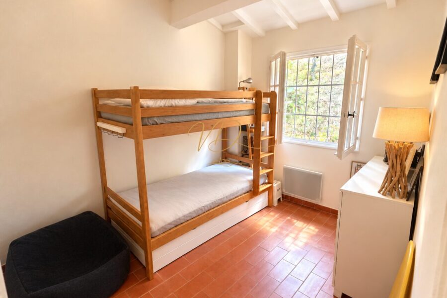 Maison à vendre à La Croix-Valmer — Vue mer — photo 14