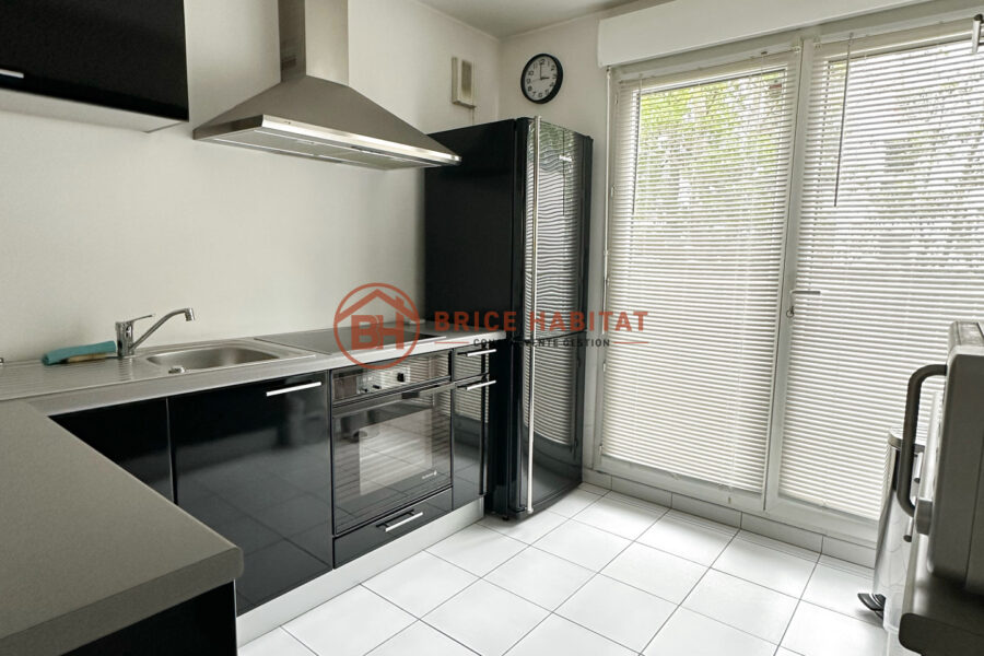 Appartement à louer à Villeneuve-d&rsquo;Ascq — Vue parc & jardin — photo 3