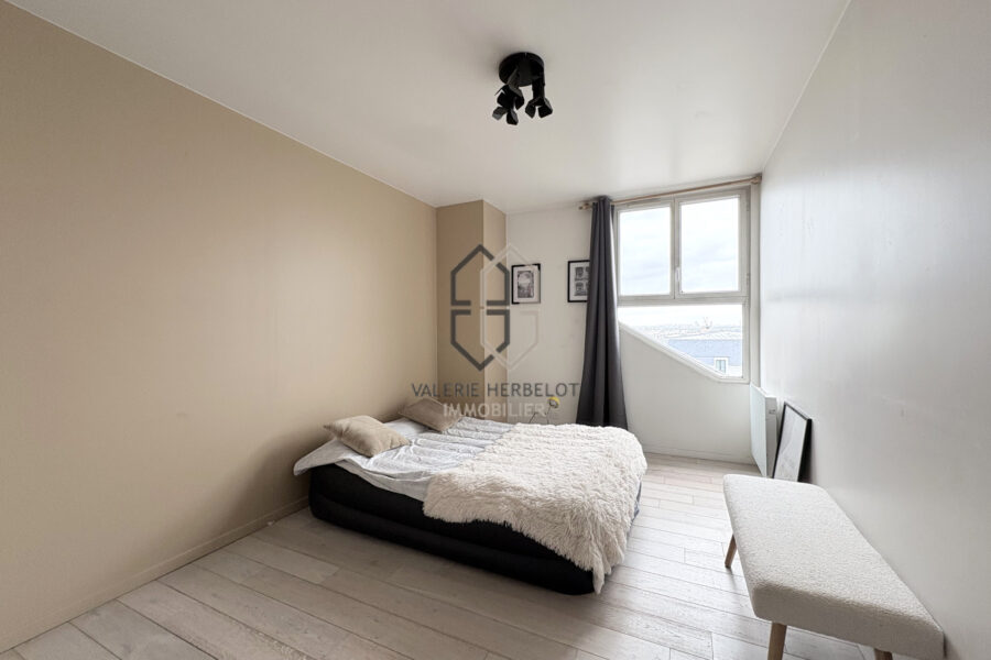 Maison à vendre à Chennevières-sur-Marne — Vue sur la ville — photo 15