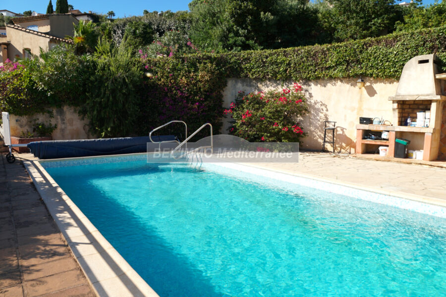 Maison à vendre à Cavalaire-sur-Mer — Vue mer — photo 4