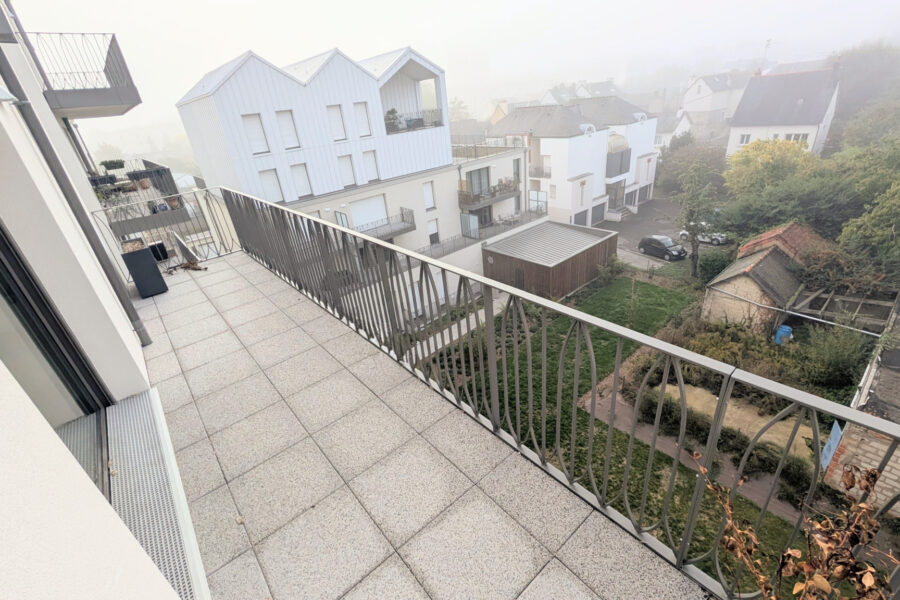 Appartement à vendre à Rennes — Vue sur la ville — photo 1