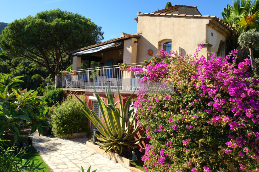 Maison à vendre à Cavalaire-sur-Mer — Vue mer — photo 2