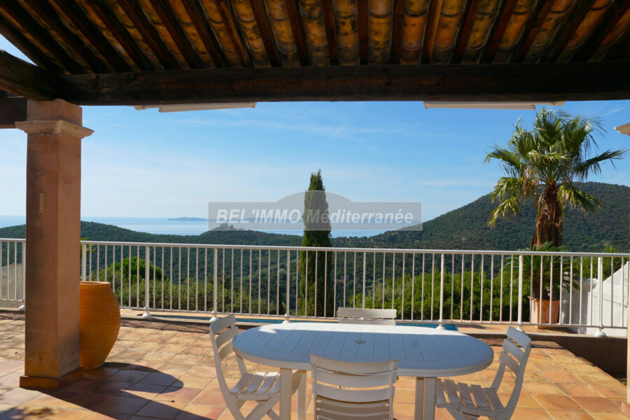 Maison à vendre à Cavalaire-sur-Mer — Vue mer — photo 4