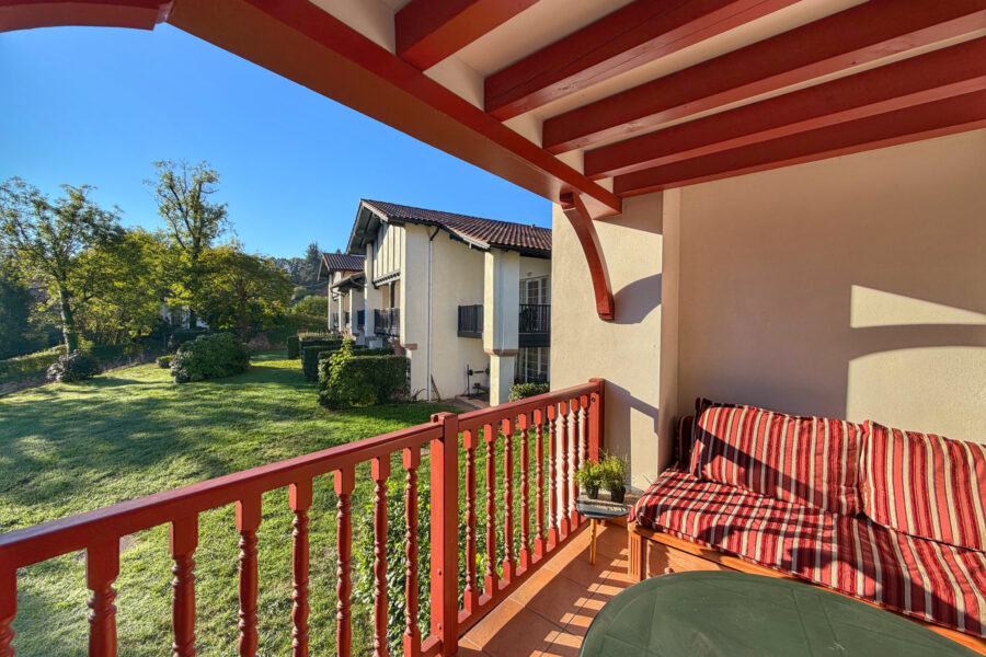 Appartement à vendre à Saint-Jean-Pied-de-Port — Vue parc & jardin — photo 16