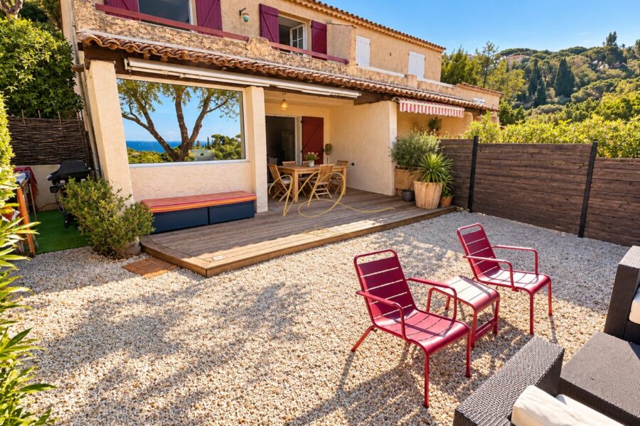 Maison à vendre à La Croix-Valmer — Vue mer — photo 2