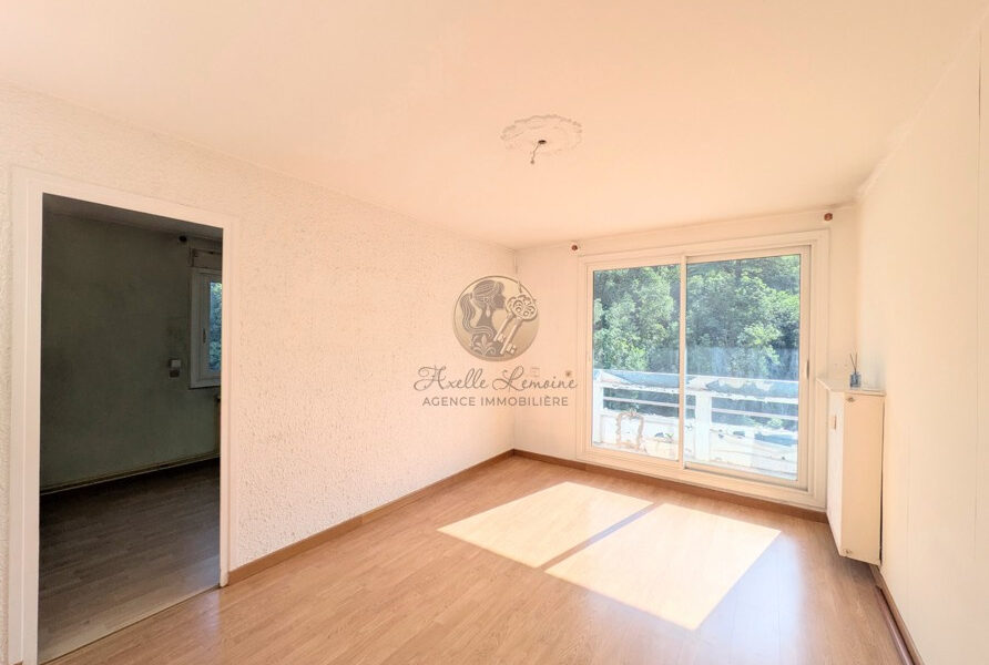 Appartement à vendre à Sainte-Foy-lès-Lyon — Vue nature — photo 3